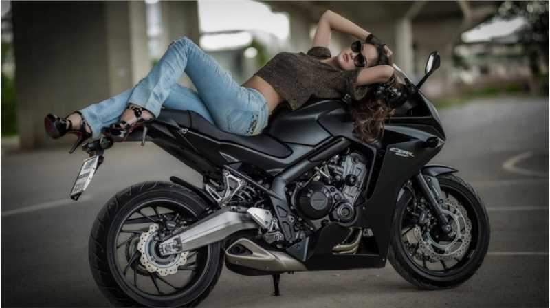 优质欧美美女与豪车性感图片相册