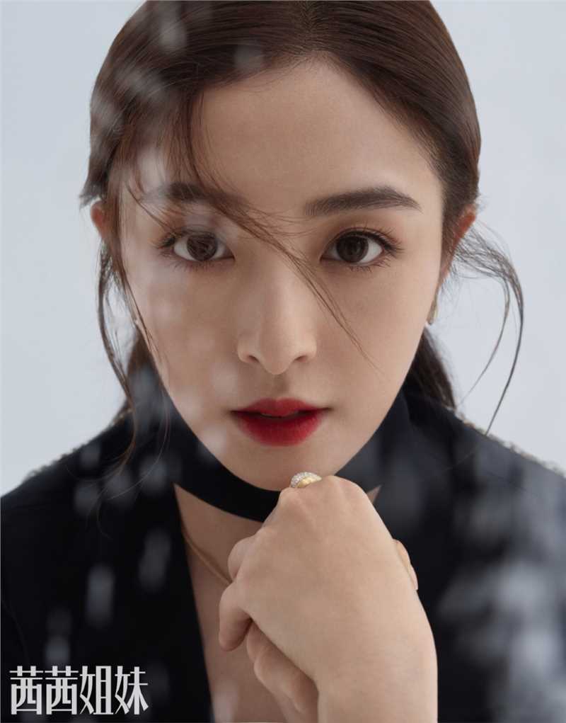 最全"甜美女神"张含韵反差感时尚大片相册