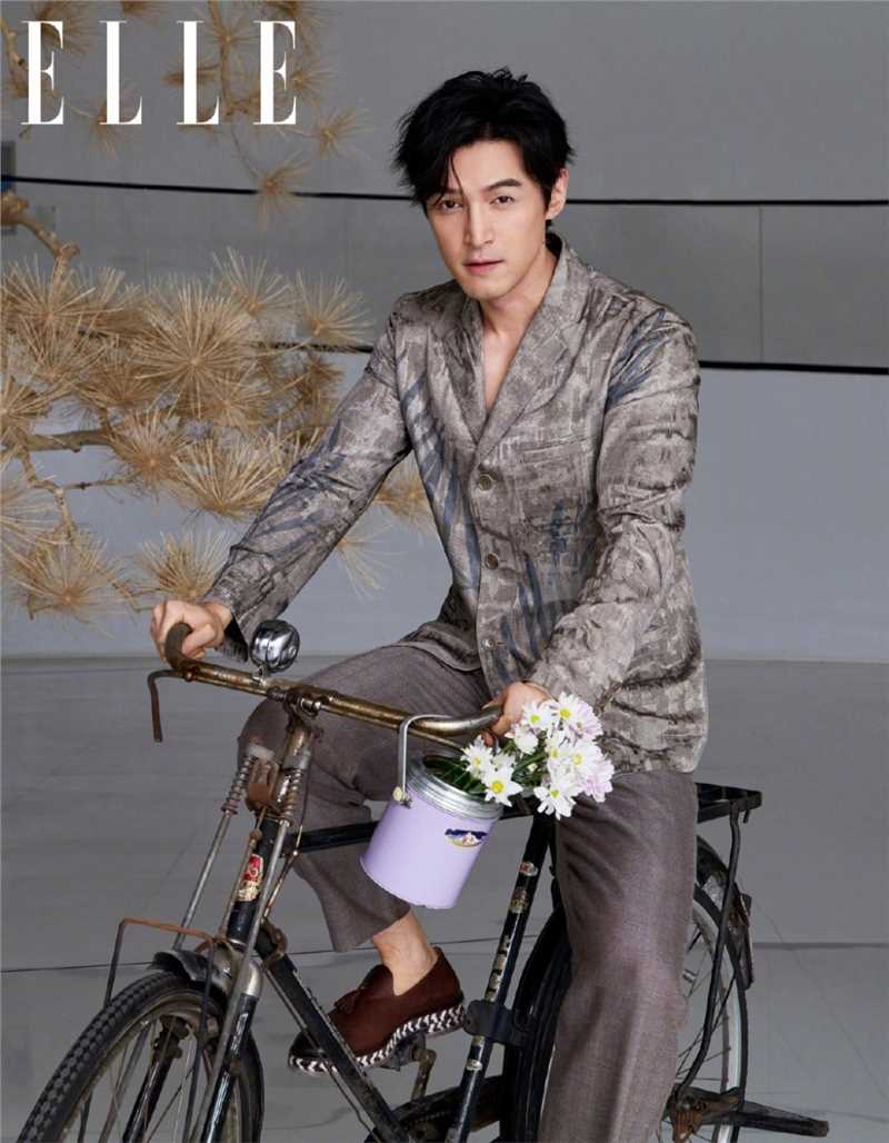 优质胡歌黑色西装ELLE封面复古时尚大片相册