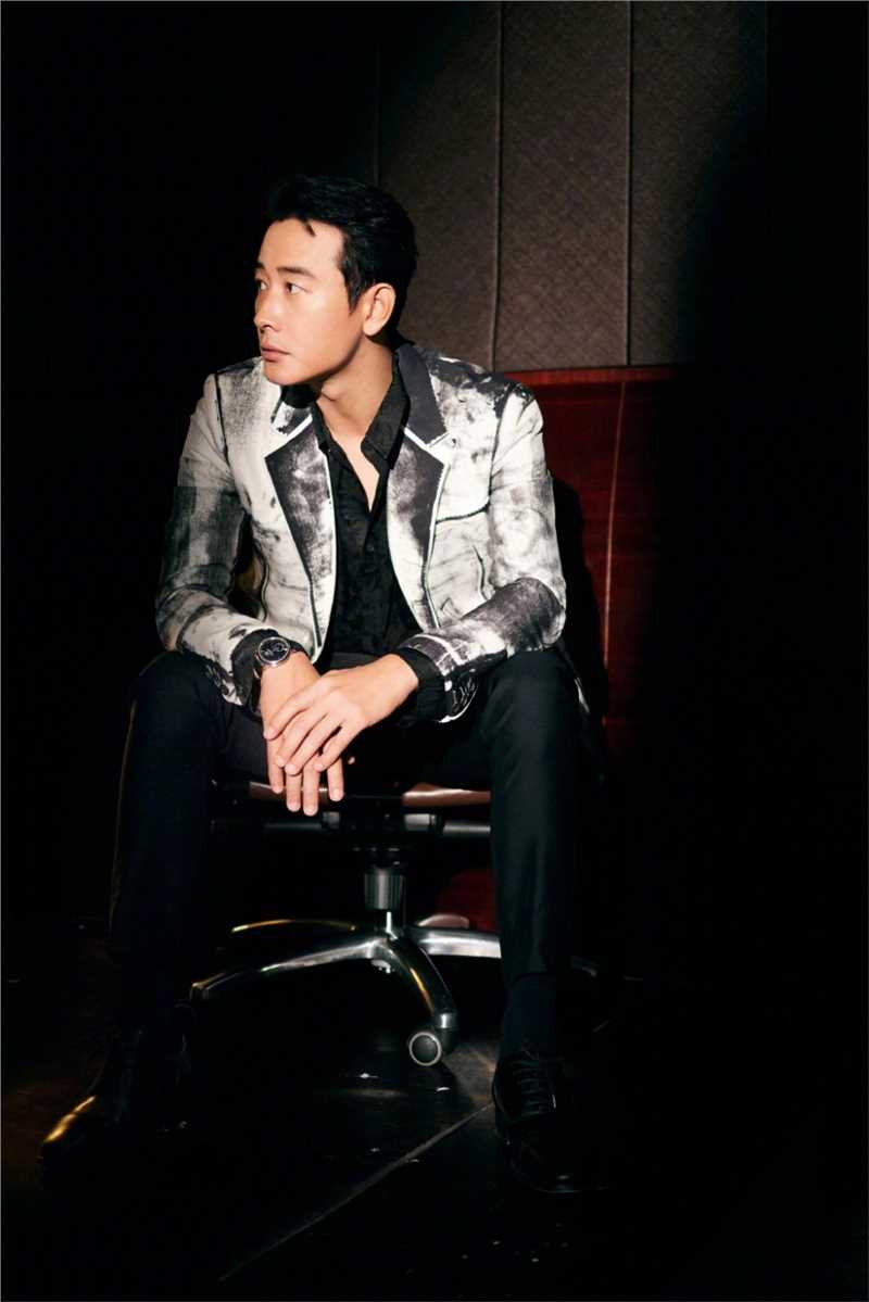 罗晋灯光幻影成熟风时尚图片