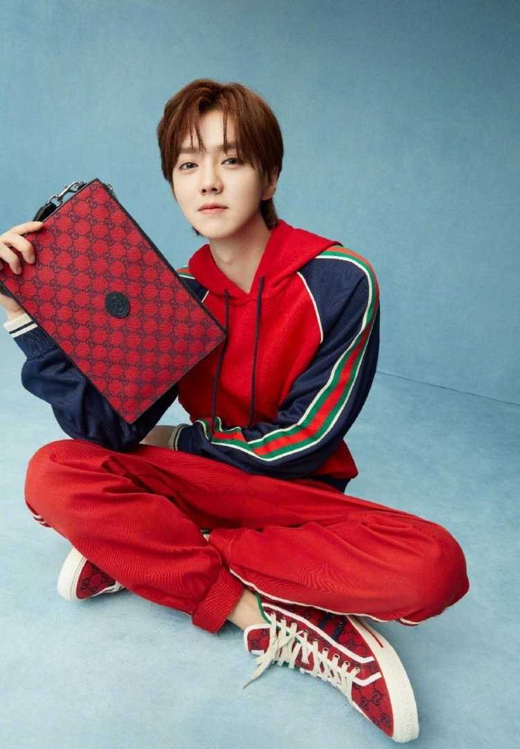 鹿晗520浪漫系列红蓝碰撞时尚大片