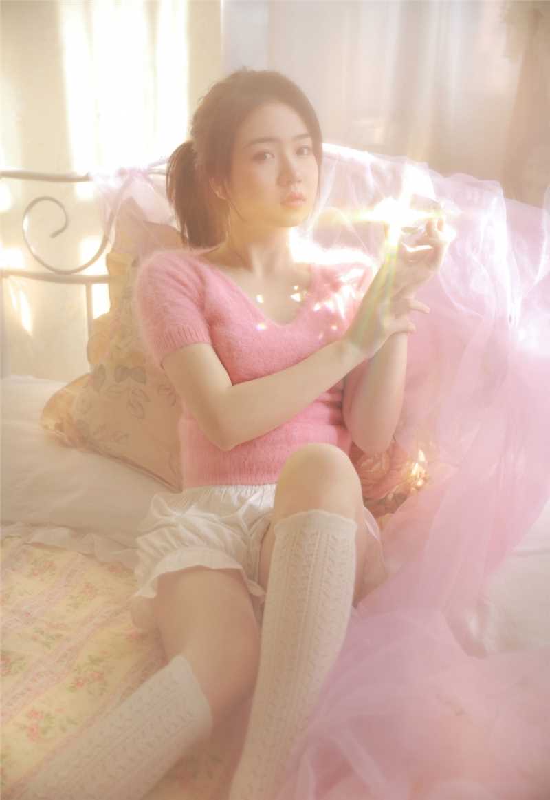 最全粉红少女V领毛衣性感图片相册