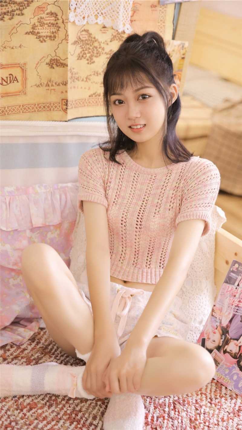 大眼美女高马尾纯欲风性感图片