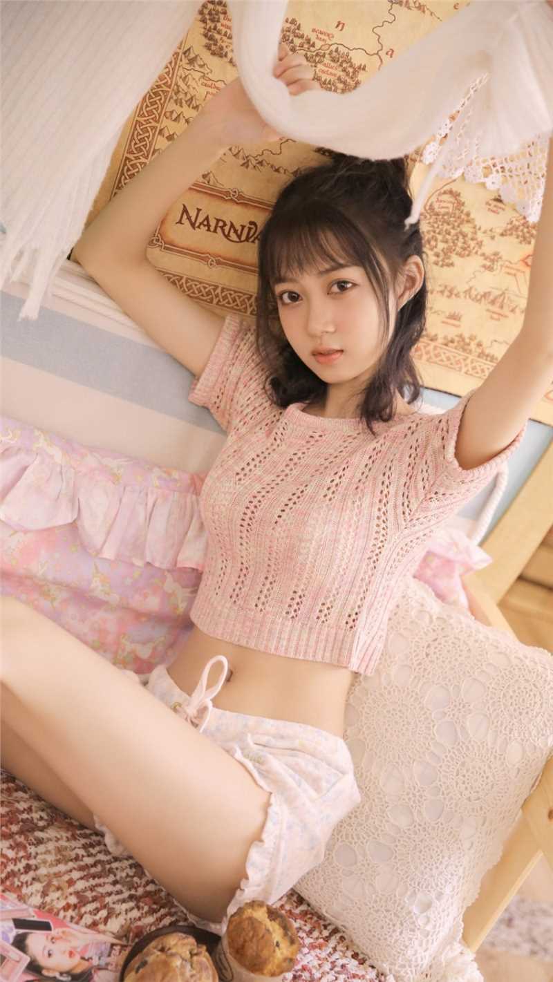 大眼美女高马尾纯欲风性感图片