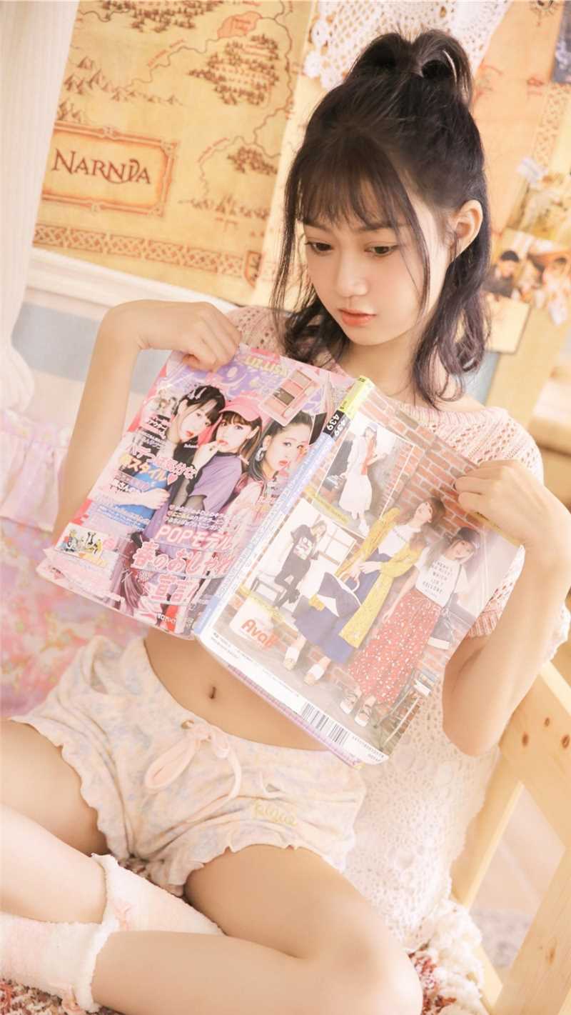 大眼美女高马尾纯欲风性感图片