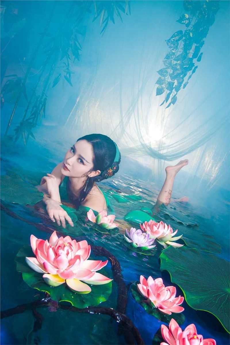 特别专辑《白蛇传》小青cosplay妖艳美女气质图片