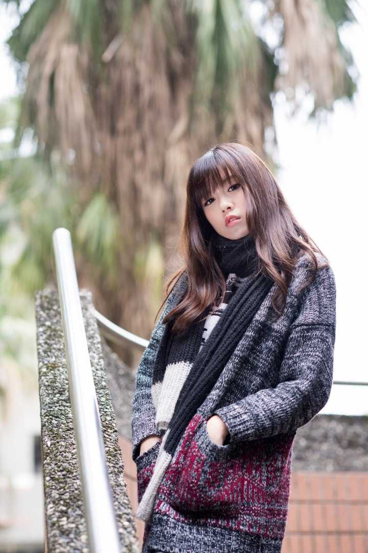 人气模特复古穿搭户外时尚图片