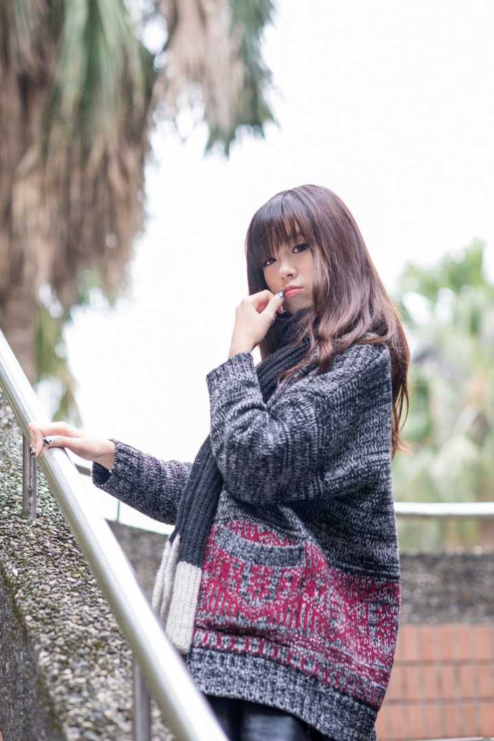 人气模特复古穿搭户外时尚图片