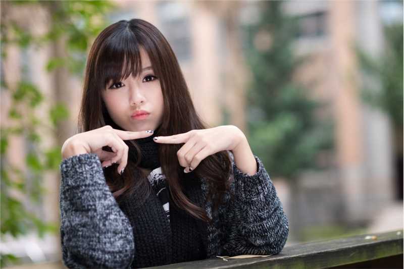 人气模特复古穿搭户外时尚图片