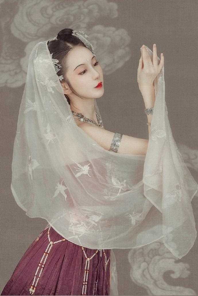 梦幻意境古装美女摄影恍如画中仙子