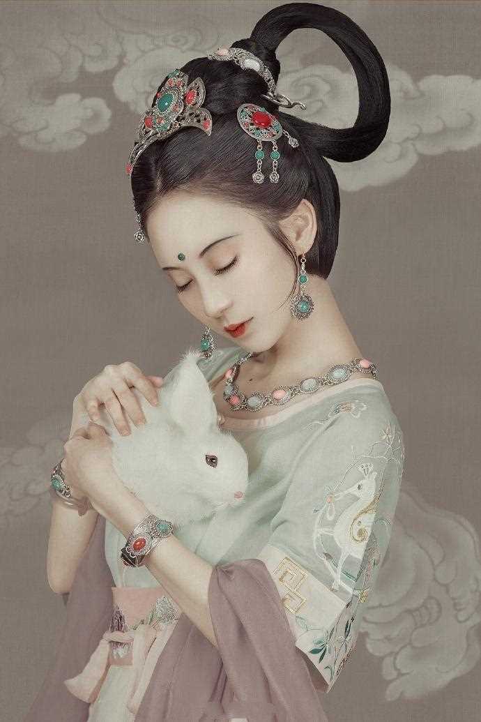 梦幻意境古装美女摄影恍如画中仙子