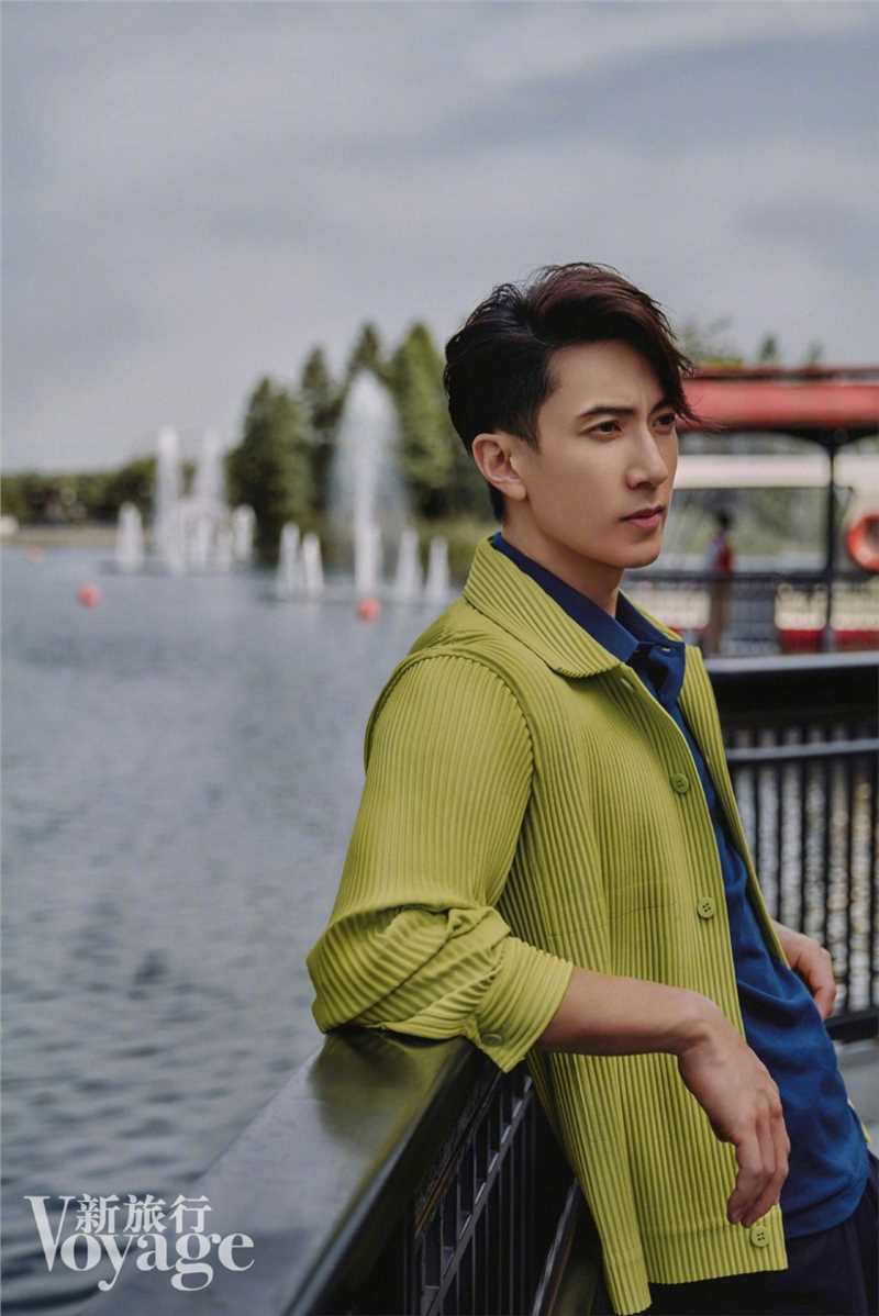 优质"不老男神"吴尊海边新旅行杂志时尚大片图片