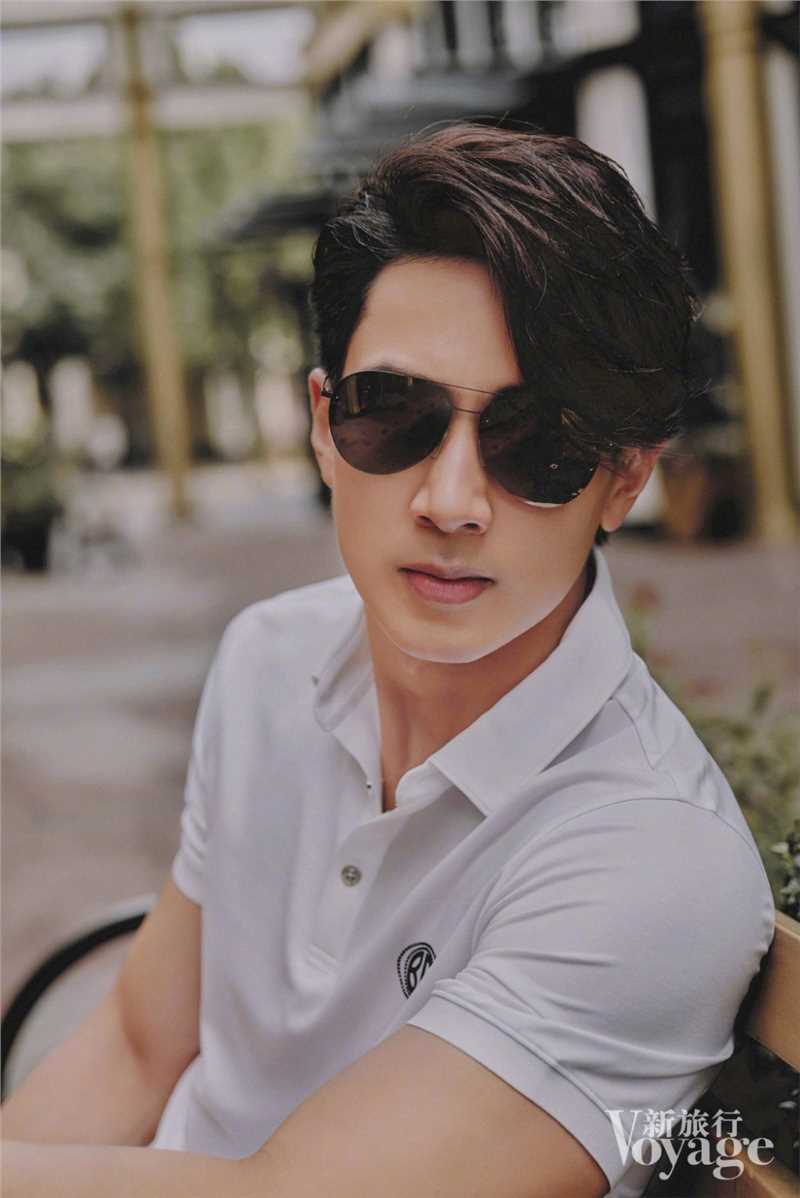 优质"不老男神"吴尊海边新旅行杂志时尚大片图片