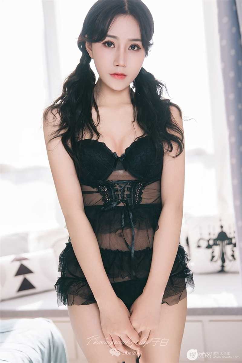 优质黑色蕾丝吊带少女性感相册