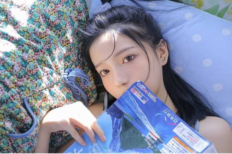 最新运动少女牛仔露肩连衣裙甜美性感风清新合集图集