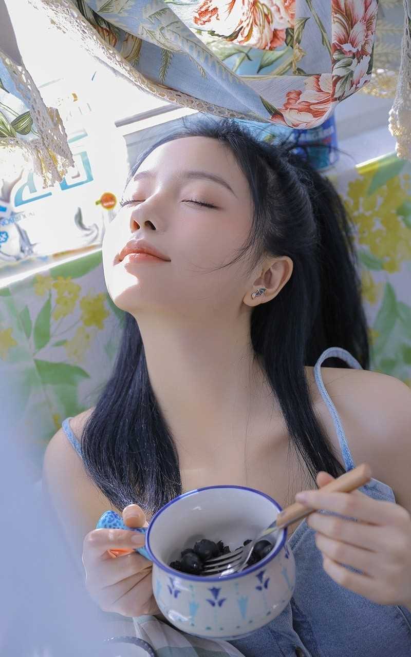 最新运动少女牛仔露肩连衣裙甜美性感风清新合集图集