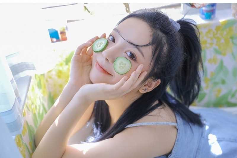 最新运动少女牛仔露肩连衣裙甜美性感风清新合集图集