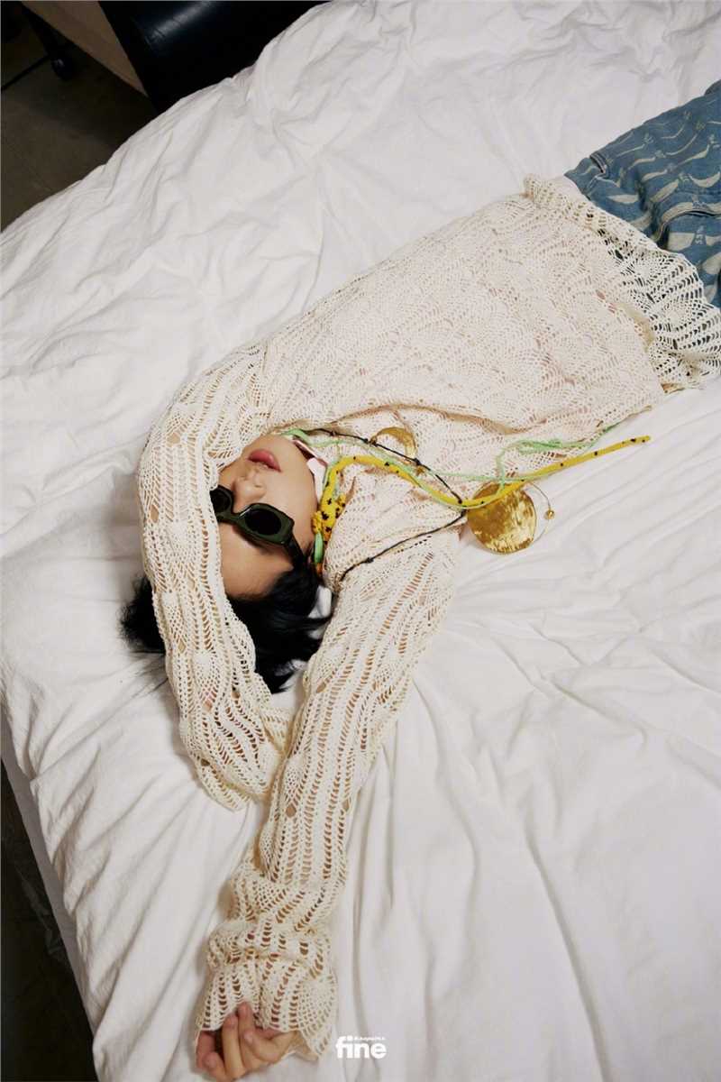 高清《小欢喜》周奇黑色墨镜复古时尚大片图集