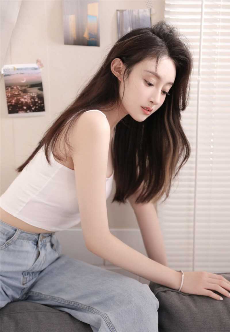 精选极品美女高腰阔腿裤甜美性感风图片图册