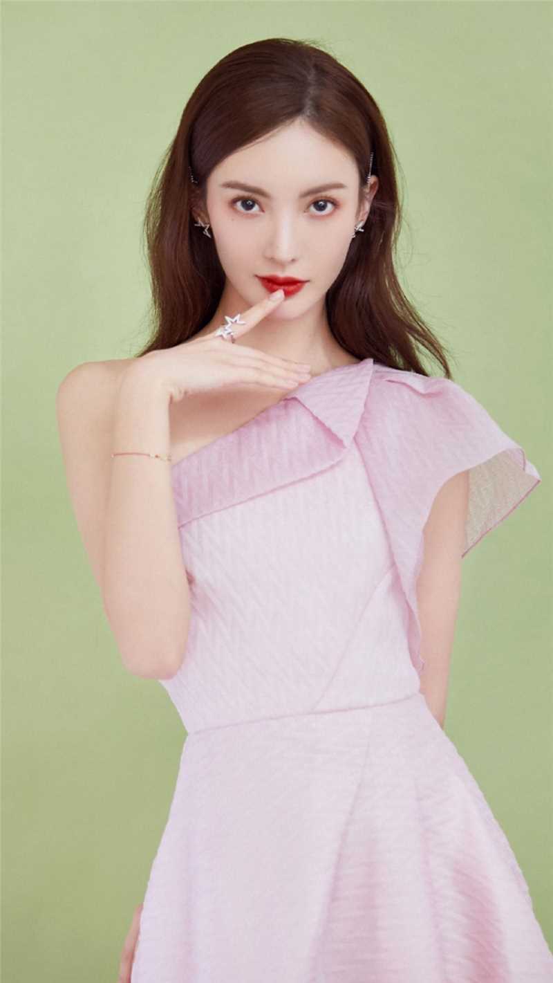 优质金晨小姐姐性感直角肩纤瘦身材美艳相册