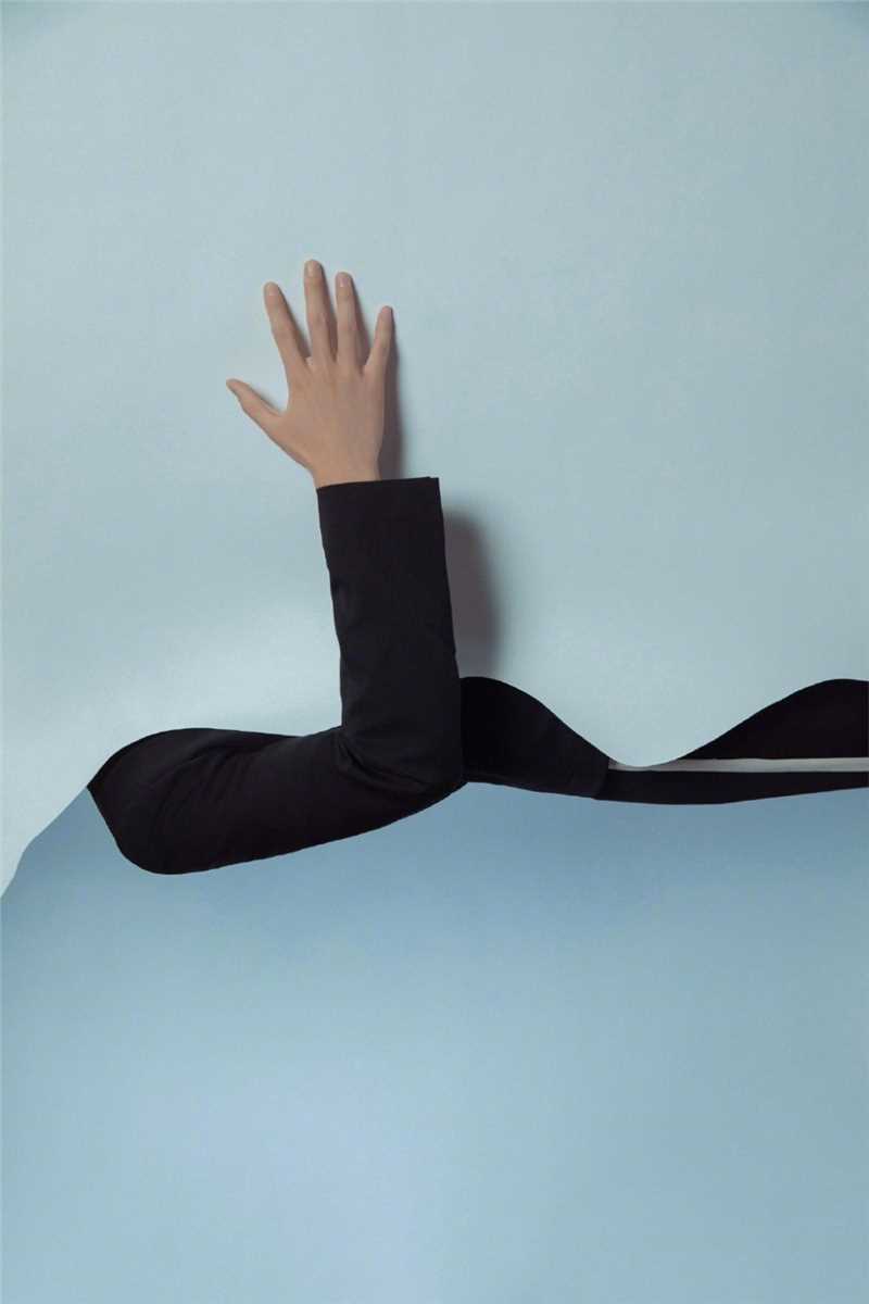 精选陈飞宇艺术剪纸黑色西装简约风格氛围感图册