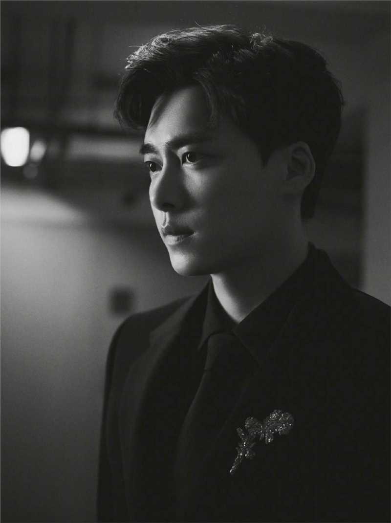 高清古装男神李易峰西装忧郁风格氛围感时尚大片图集