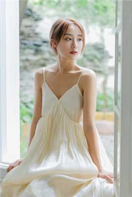 最全清纯美女白色吊带裙唯美图片壁纸