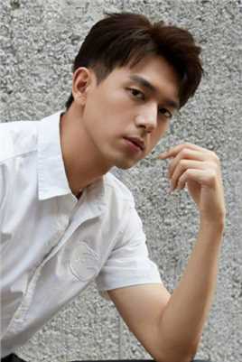 优质李现白衬衫休闲装时尚图片相册