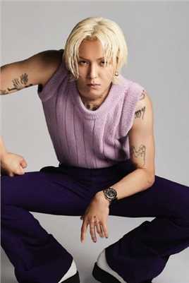 最新韩国男团WINNER宋旻浩白发时尚大片壁纸