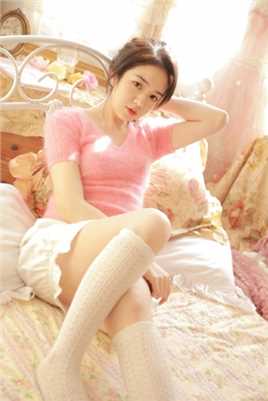 最全粉红少女V领毛衣性感图片相册