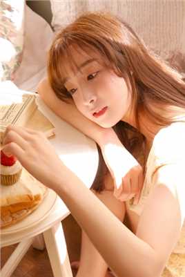 特别专辑长发美女白色蕾丝吊带长裙私房诱惑图片图片