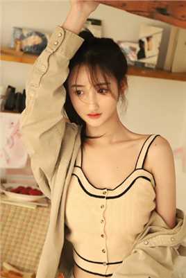 极品美女尤物黑白吊带丰满身材诱惑图片