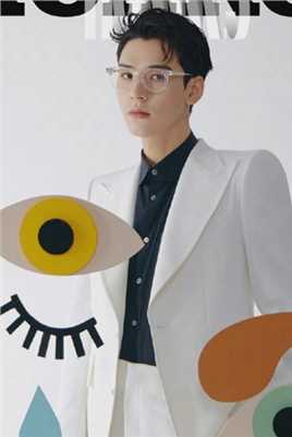 高清龚俊费加罗男士杂志封面俊朗童趣时尚图片图集